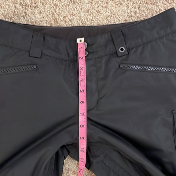 Burton Snow/Ski pants. Only worn a few times and in pristine condition. - Picture 7 of 10